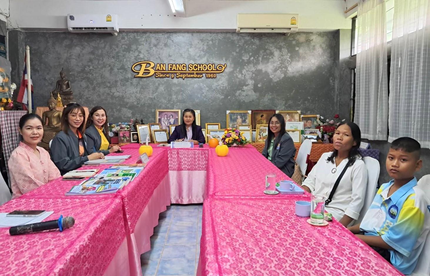 สพป.อุดรธานี เขต 3 ลงพื้นที่เยี่ยมบ้านนักเรียนตามระบบการดูแลช่วยเหลือนักเรียน นิเทศ ติดตาม คัดกรองสุขภาวะทางจิต ให้การปรึกษา และช่วยเหลือนักเรียนกลุ่มเป้าหมาย ประจำปี 2568