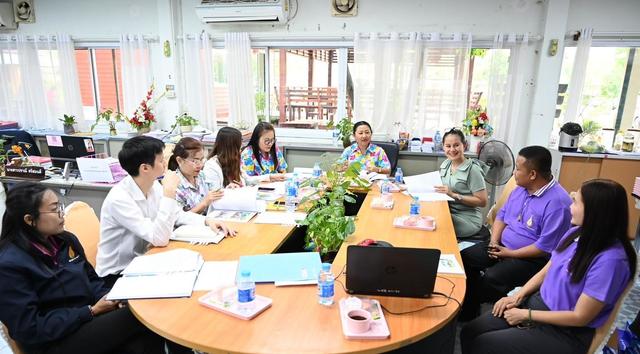 LINE_ALBUM_ประชุมพิจารณาคัดเลือกทุนอิ่มนี้เพื่อ_250408_17.jpg