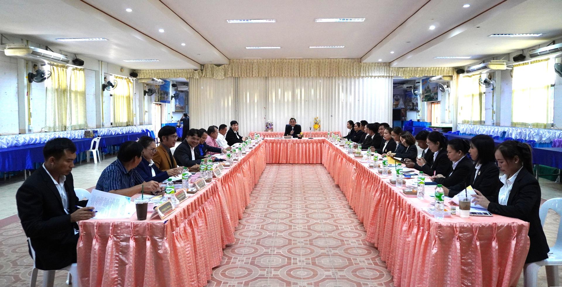 สพป.อุดรธานี เขต 3 จัดการประชุมคณะกรรมการที่ปรึกษา/พี่เลี้ยง การปฏิบัติงานในหน้าที่ ตำแหน่งรองผู้อำนวยการสถานศึกษา ในระยะเวลา 1 ปี สังกัด (สพฐ.) ปี พ.ศ. 2568