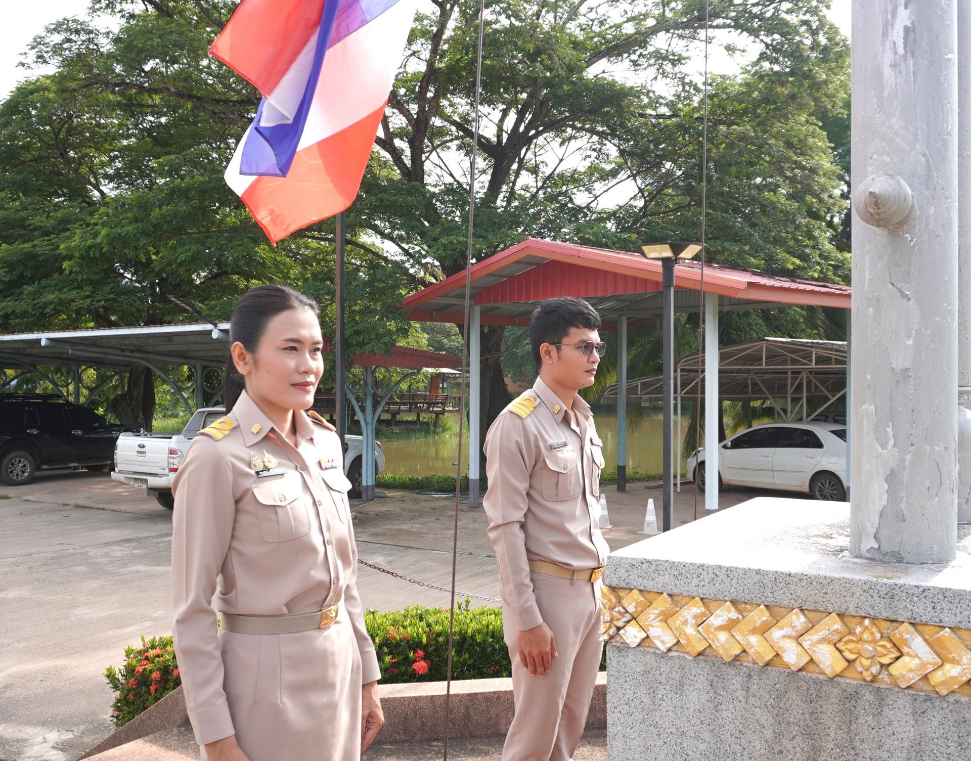สพป.อุดรธานี เขต 3 จัดกิจกรรมเข้าแถวเคารพธงชาติ สวดมนต์ไหว้พระ กล่าวคำปฏิญญาการดำเนินงานเขตสุจริต ประจำเดือนมิถุนายน 2568