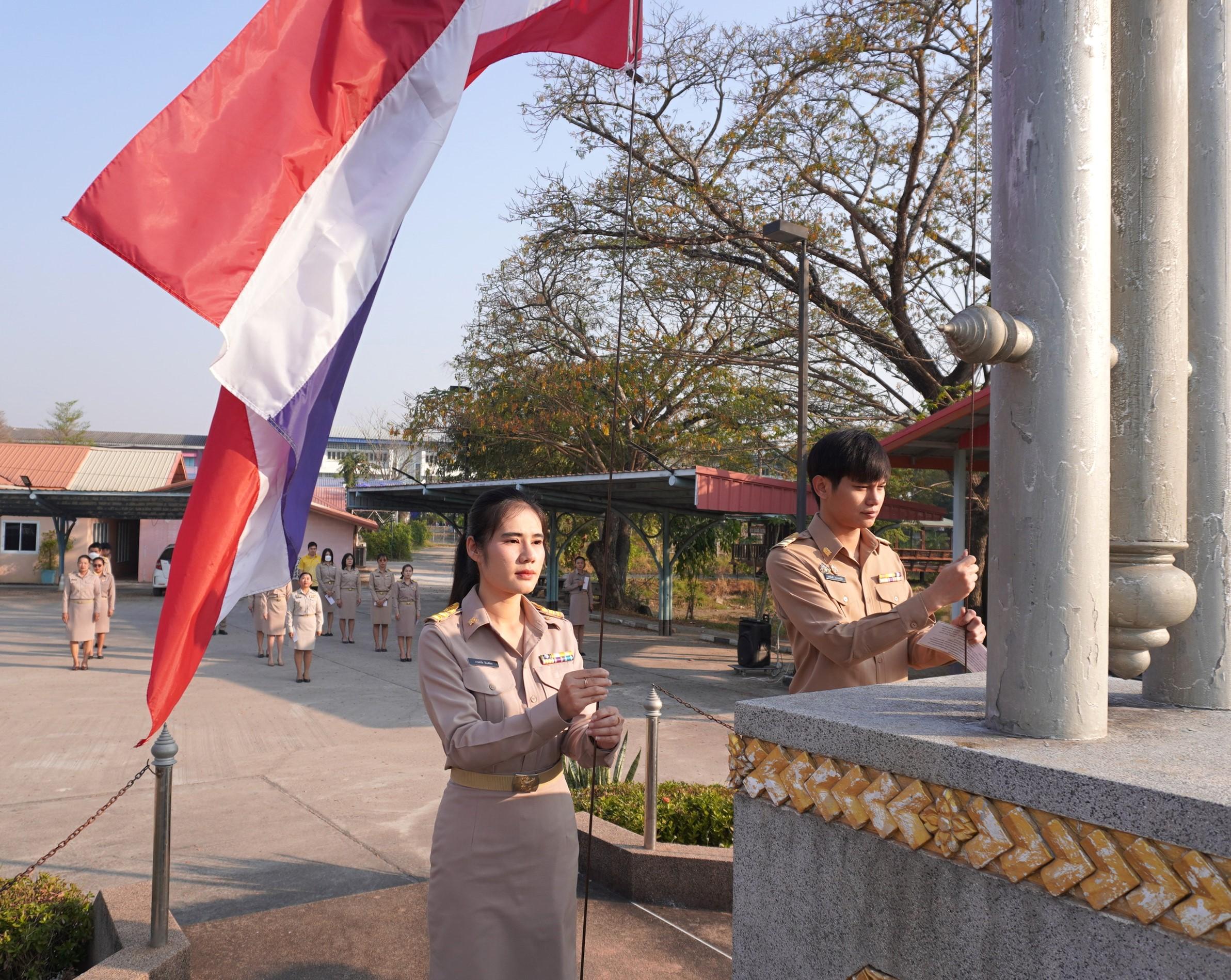 สพป.อุดรธานี เขต 3 จัดกิจกรรมเข้าแถวเคารพธงชาติ สวดมนต์ไหว้พระ กล่าวคำปฏิญญาการดำเนินงานเขตสุจริต ประจำเดือนกุมภาพันธ์ 2568