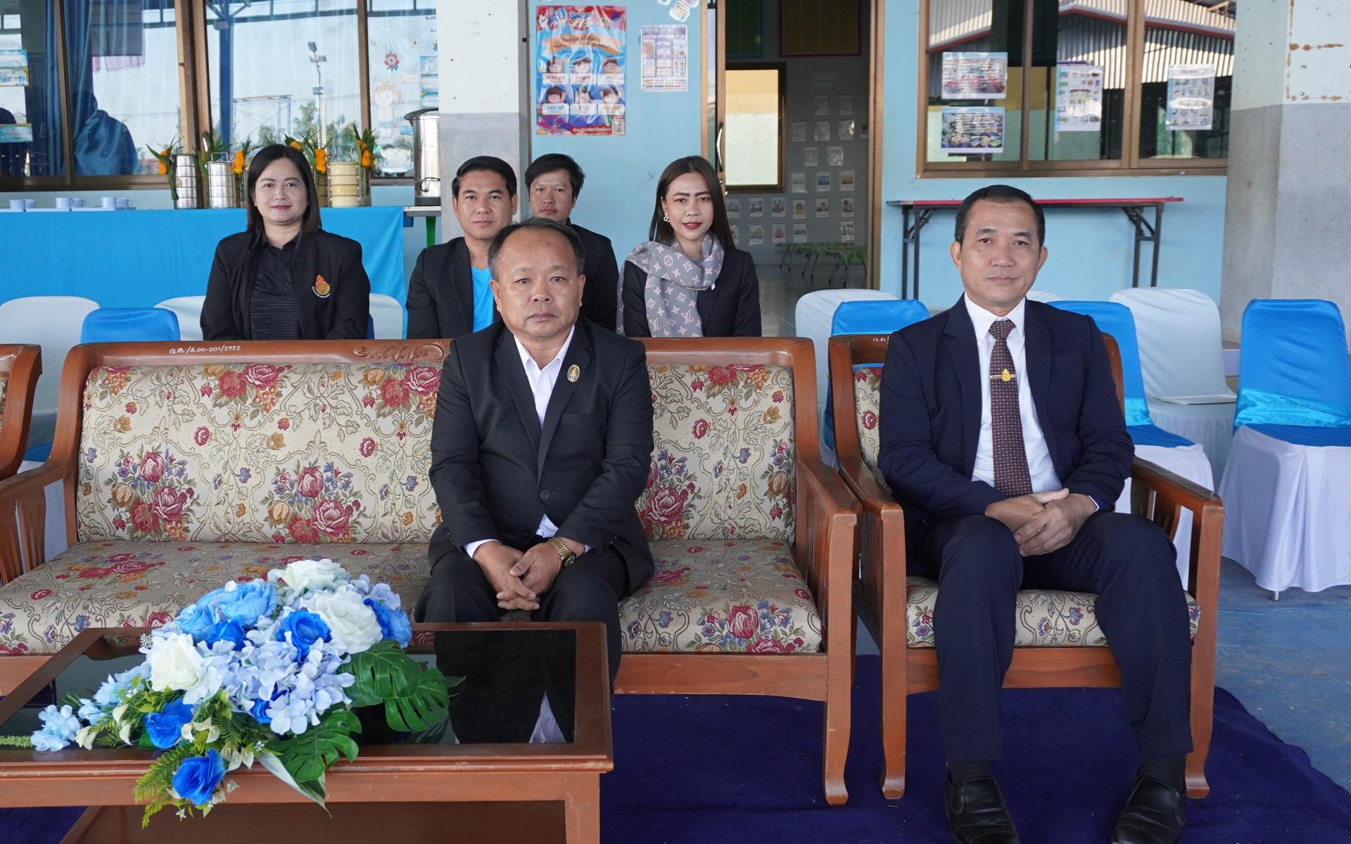 สพป.อุดรธานี เขต 3 เข้าร่วมพิธีทำบุญและเปิดลานกิจกรรม “ไมตรีศรีวันครู” โรงเรียนบ้านหนองหาน (วันครู 2502) 