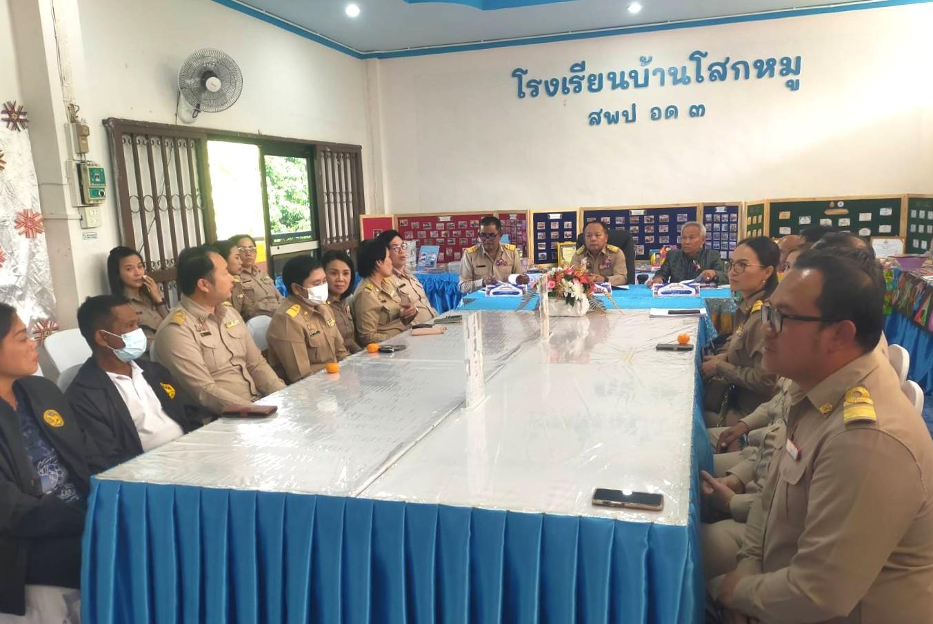 LINE_ALBUM_ประเมินสัมฤทธิผล ผอ รร ครั้งที่ 2 รร บ้า_251208_41.jpg