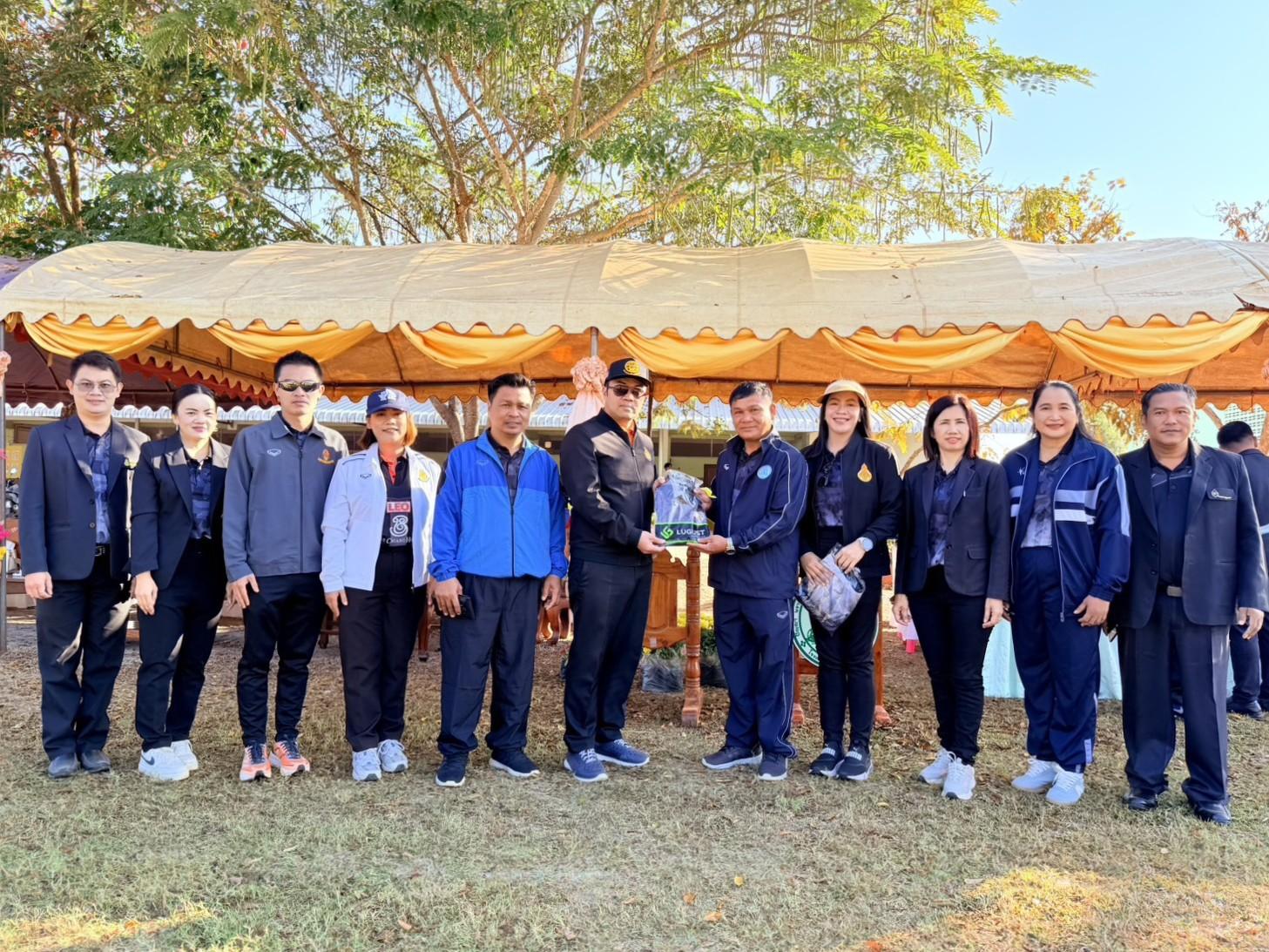 สพป.อุดรธานี เขต 3 เข้าร่วมพิธีเปิดการแข่งขันกีฬานักเรียน กลุ่มโรงเรียนบ้านดุง 2 ประจำปีการศึกษา 2568 “หนองเรือคำเกมส์”