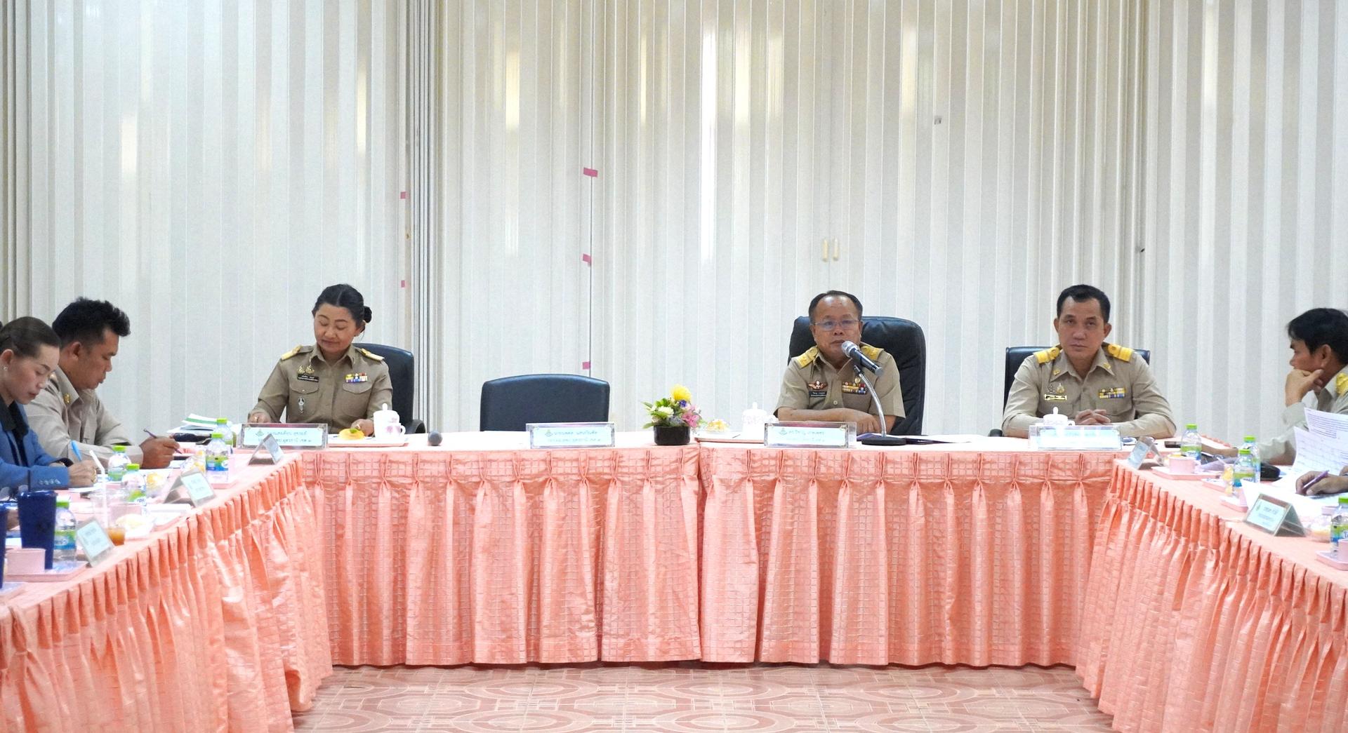 สพป.อุดรธานี เขต 3 จัดการประชุมคณะกรรมการพิจารณากำหนดรางวัล/ผลงานของสถานศึกษา เพื่อประกอบการเลื่อนเงินเดือนข้าราชการครูและบุคลากรทางการศึกษา ครั้งที่ 1 (1 เมษายน 2569) ครั้งที่ 1/2569