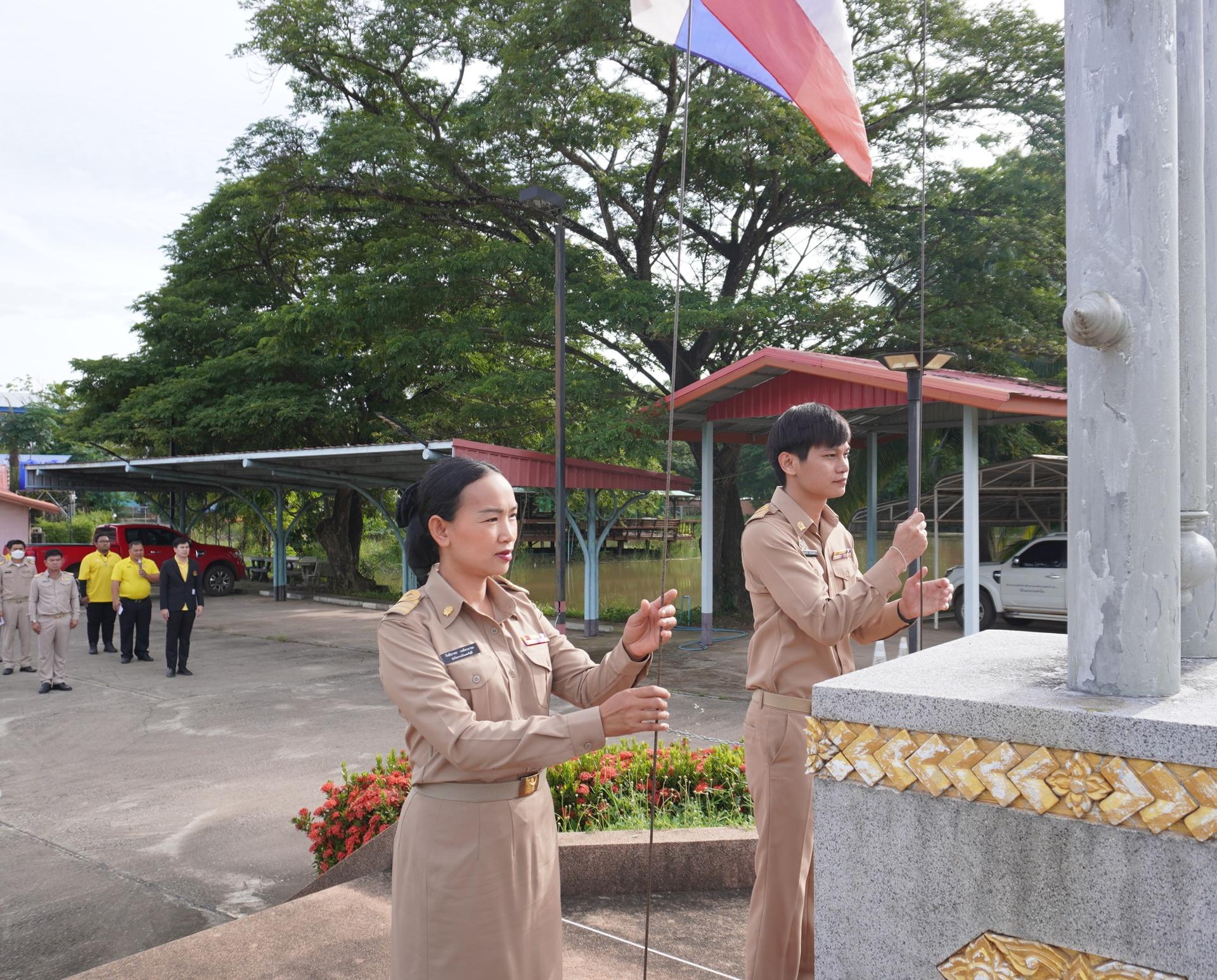 สพป.อุดรธานี เขต 3 จัดกิจกรรมเข้าแถวเคารพธงชาติ สวดมนต์ไหว้พระ กล่าวคำปฏิญญาการดำเนินงานเขตสุจริต ประจำเดือนกรกฎาคม 2568