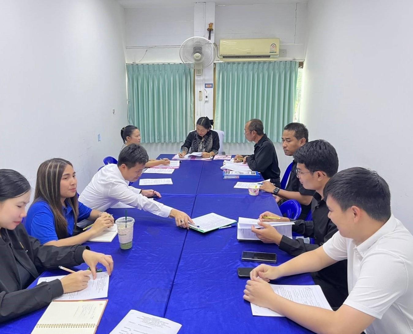 สพป.อุดรธานี เขต 3 จัดการประชุมคณะกรรมการดำเนินการคัดเลือกบุคคลเพื่อบรรจุและแต่งตั้งให้ดำรงตำแหน่งศึกษานิเทศก์ สังกัดสำนักงานคณะกรรมการการศึกษาขั้นพื้นฐาน ปี พ.ศ. 2568 