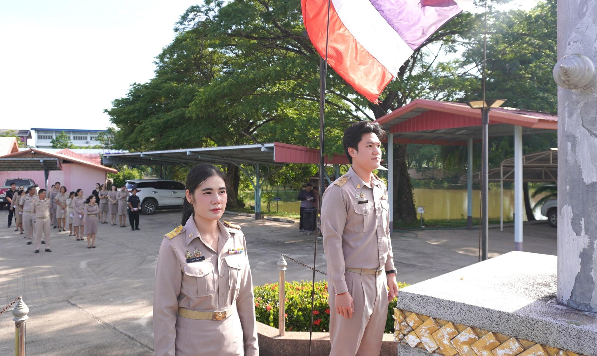 สพป.อุดรธานี เขต 3 จัดกิจกรรมเข้าแถวเคารพธงชาติ สวดมนต์ไหว้พระ กล่าวคำปฏิญญาการดำเนินงานเขตสุจริต ประจำเดือนมิถุนายน 2569