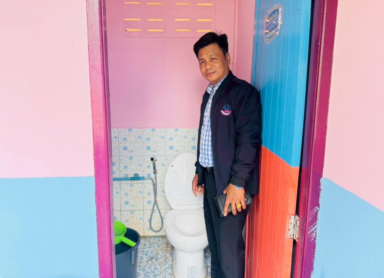 LINE_ALBUM_สุขาดี มีความสุข บ้านดุง2_250717_164.jpg