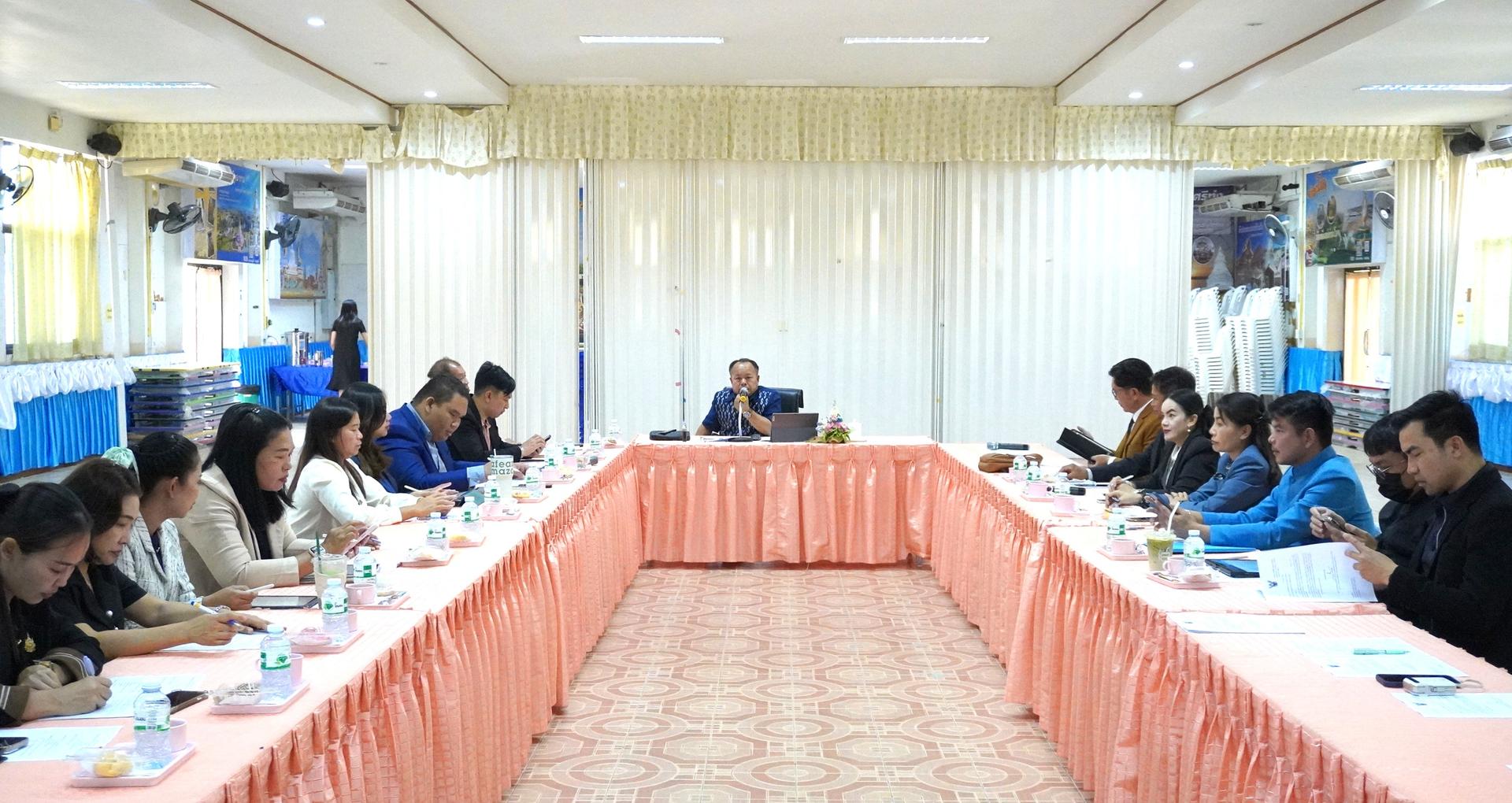 สพป.อุดรธานี เขต 3 จัดการประชุมคณะทำงานการขับเคลื่อนและยกระดับคุณภาพการศึกษา โครงการ “ครูทุกคนเป็นครูภาษาไทย”