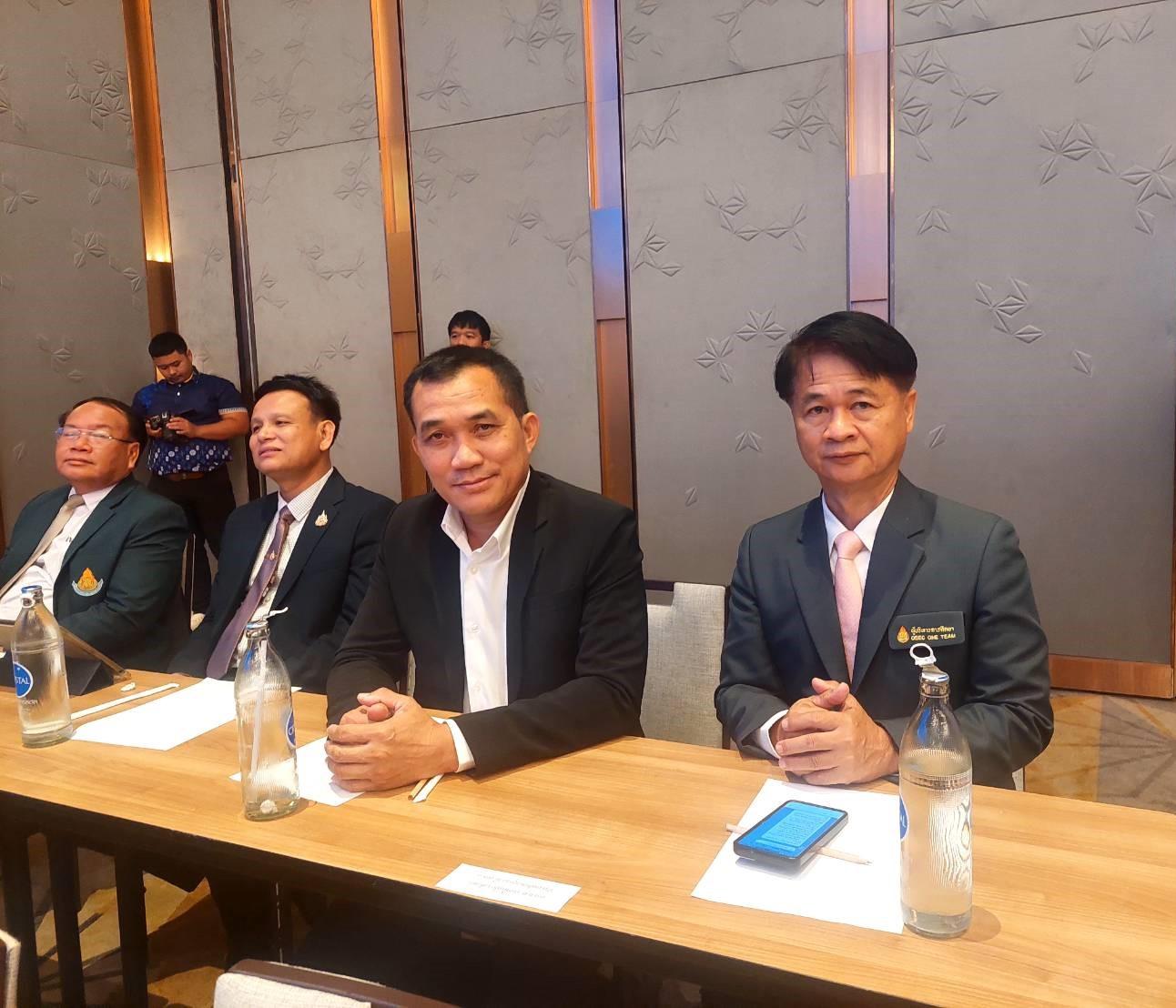 สพป.อุดรธานี เขต 3 เข้าร่วมการประชุมสัมมนาเพื่อเสริมสร้างความรู้ความเข้าใจเกี่ยวกับการดำเนินงานของ อ.ก.ค.ศ. เขตพื้นที่การศึกษา