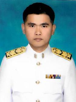นายรักเกียรติ ตู้หงษา