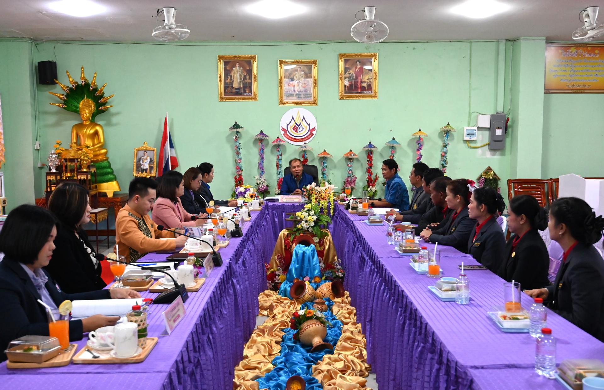 สพป.อุดรธานี เขต 3 ดำเนินการประเมินความพร้อมในการขอเปิดห้องเรียนพิเศษคณิตศาสตร์ วิทยาศาสตร์ ประจำปีการศึกษา 2568 ณ โรงเรียนพัฒนาศรีผดุงอุดมวิทย์ อำเภอบ้านดุง จังหวัดอุดรธานี