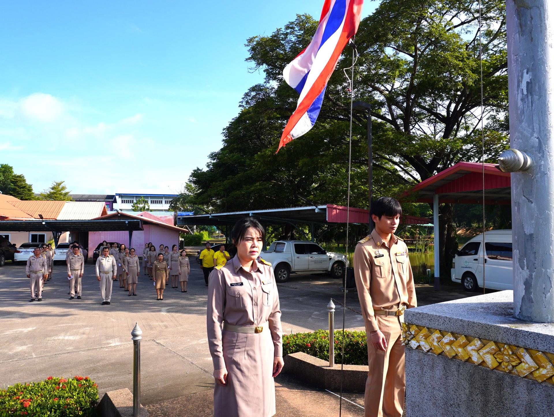 สพป.อุดรธานี เขต 3 จัดกิจกรรมเข้าแถวเคารพธงชาติ สวดมนต์ไหว้พระ กล่าวคำปฏิญญาการดำเนินงานเขตสุจริต ประจำเดือนตุลาคม 2568