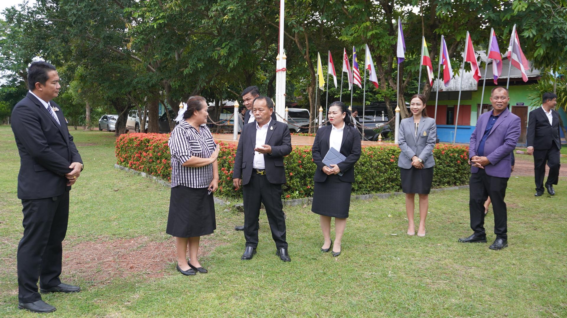 สพป.อุดรธานี เขต 3 ลงพื้นที่ตรวจเยี่ยมโรงเรียนในสังกัด ณ โรงเรียนบ้านคำบอนโนนสมโภชน์ อำเภอบ้านดุง จังหวัดอุดรธานี