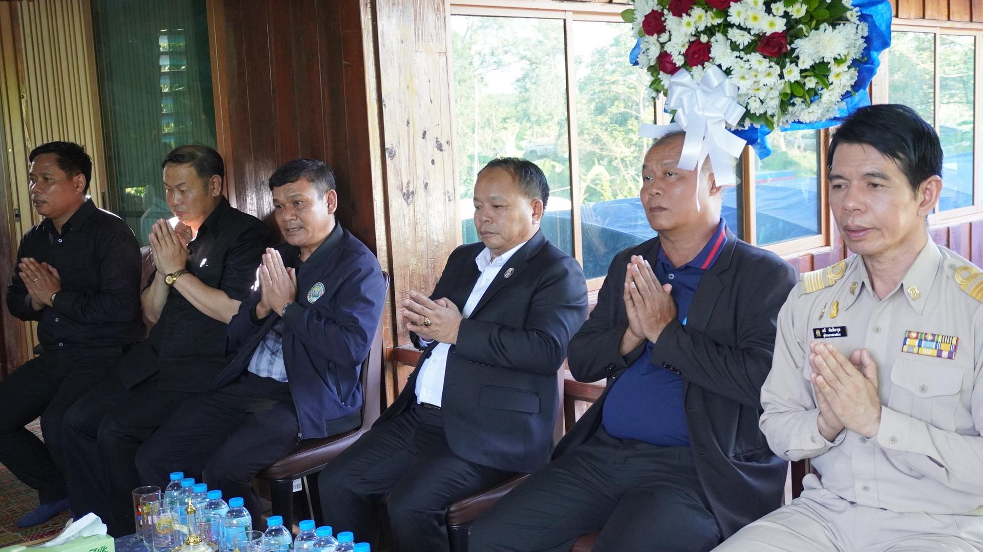 สพป.อุดรธานี เขต 3 เข้าร่วมงานสวดพระอภิธรรม คุณครูถกลพงษ์ ภูมิเพ็ง โรงเรียนบ้านหนองลาด อำเภอบ้านดุง จังหวัดอุดรธานี