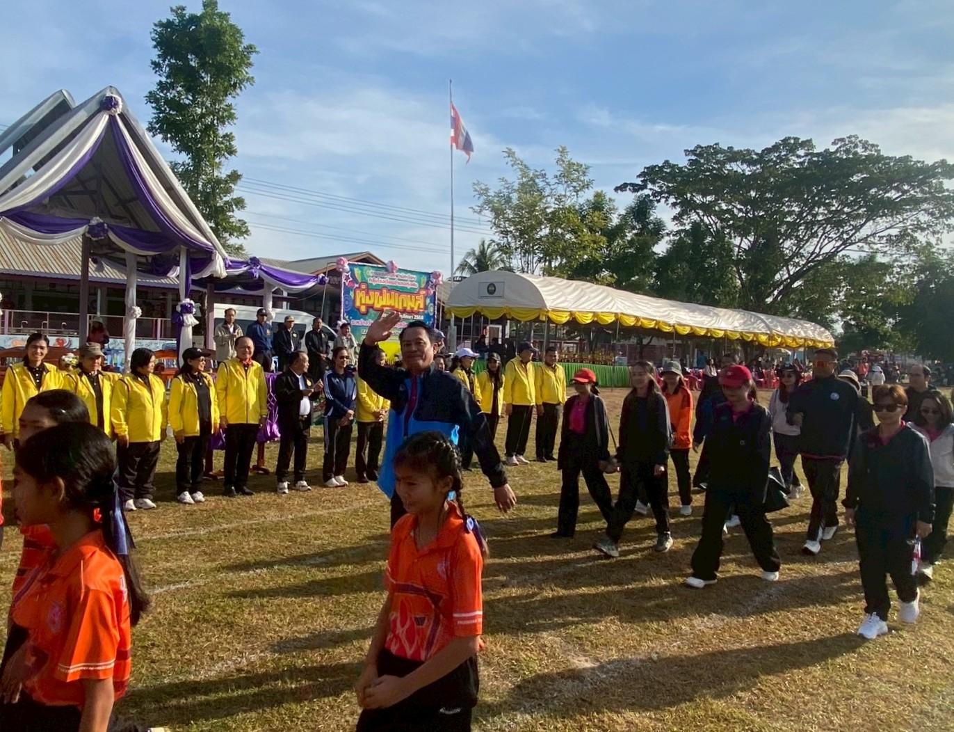 LINE_ALBUM_ทุ่งฝนเกมส์  ณ รร บ้านนาชุมแสง_251128_22.jpg