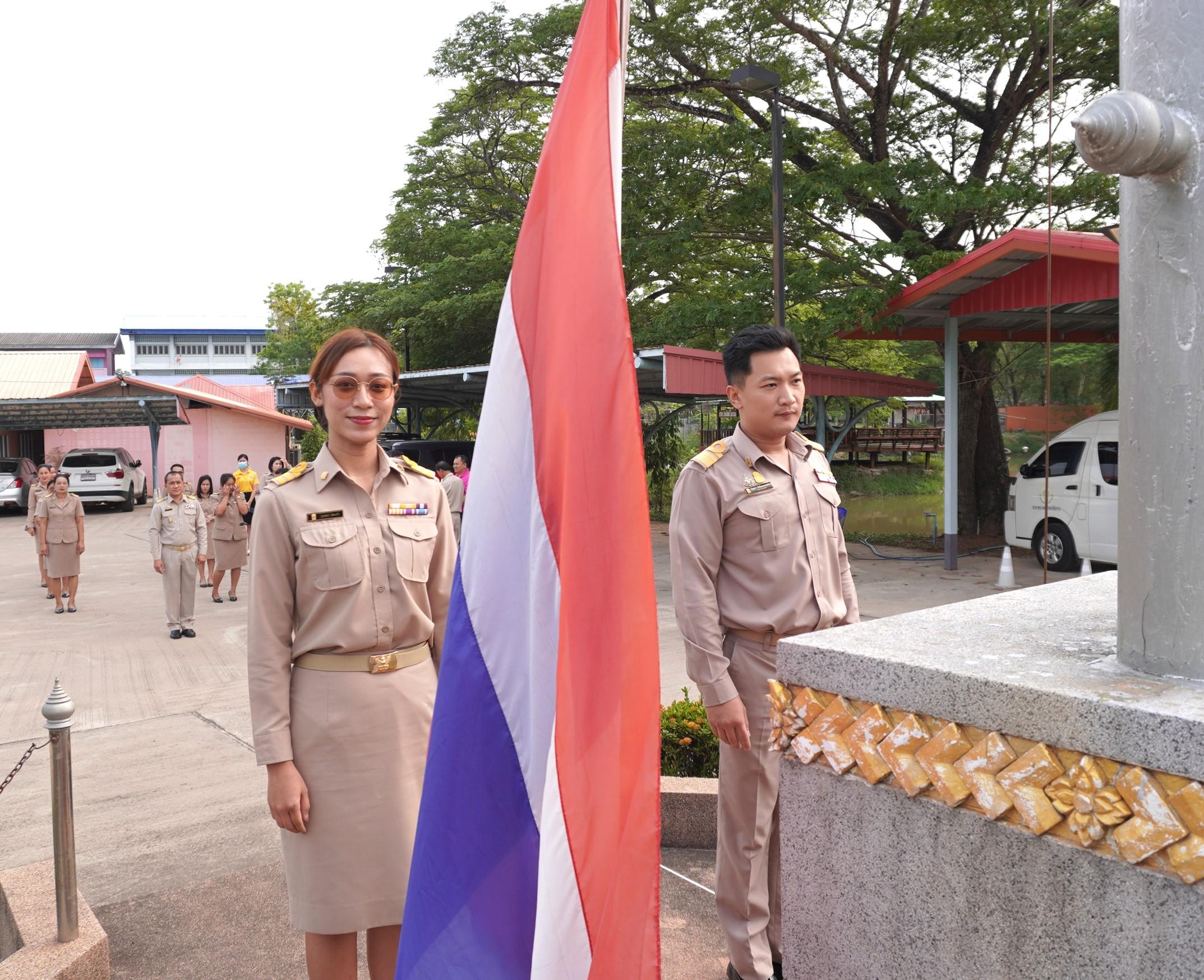 การจัดกิจกรรมเข้าแถวเคารพธงชาติ สวดมนต์ไหว้พระ กล่าวคำปฏิญญาการดำเนินงานเขตสุจริต ประจำเดือนพฤษภาคม 2567