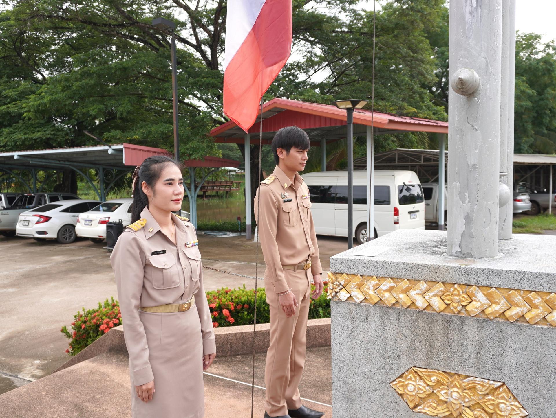 สพป.อุดรธานี เขต 3 จัดกิจกรรมเข้าแถวเคารพธงชาติ สวดมนต์ไหว้พระ กล่าวคำปฏิญญาการดำเนินงานเขตสุจริต ประจำเดือนมิถุนายน 2568