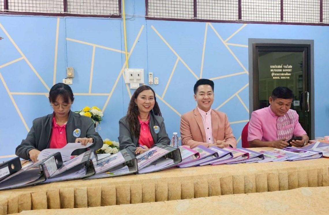 สพป.อุดรธานี เขต 3 ลงพื้นที่เยี่ยมบ้านนักเรียนตามระบบการดูแลช่วยเหลือนักเรียน นิเทศ ติดตาม คัดกรองสุขภาวะทางจิต ให้การปรึกษา และช่วยเหลือนักเรียนกลุ่มเป้าหมาย ประจำปี 2568