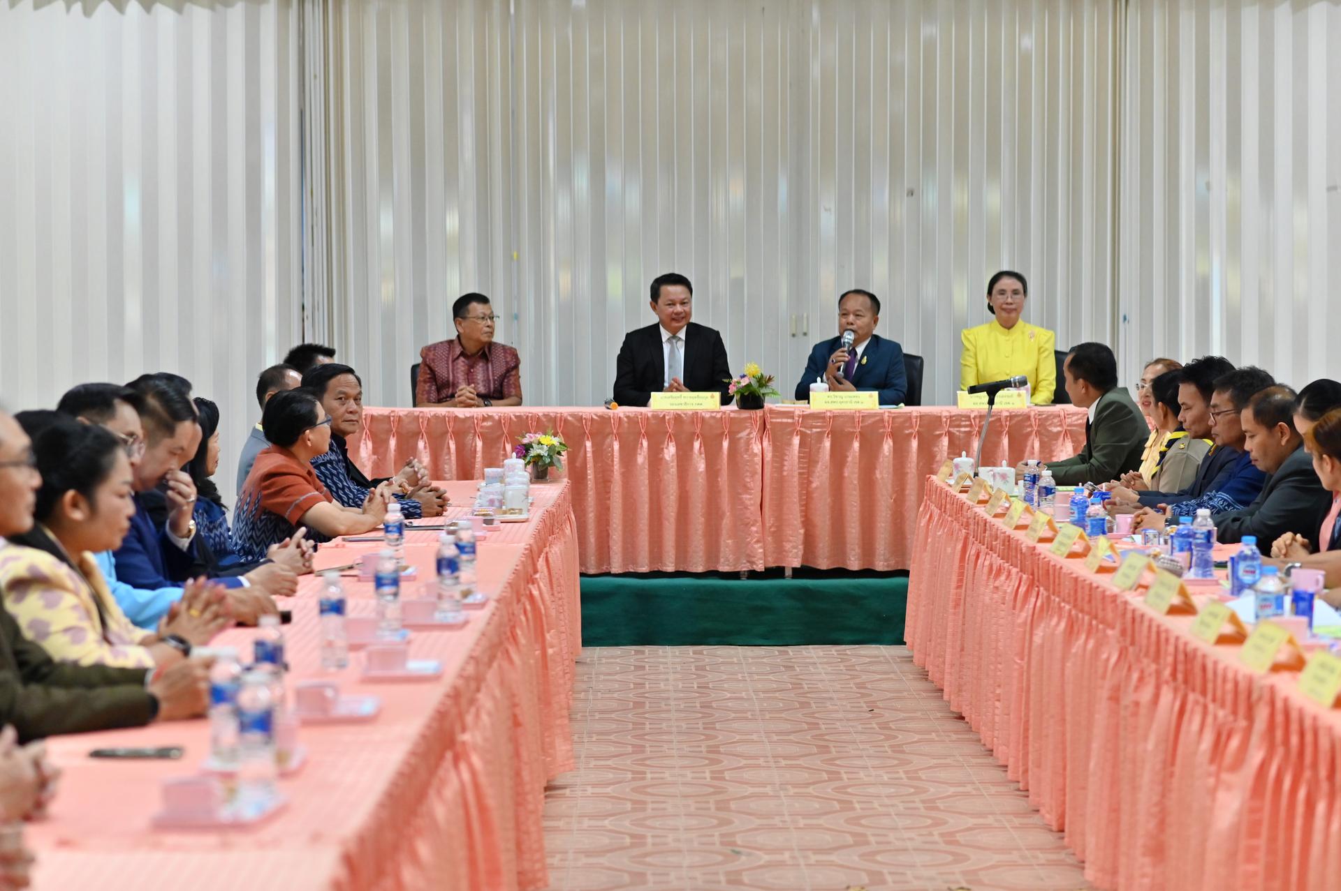 สพป.อุดรธานี เขต 3 ร่วมต้อนรับคณะศึกษาดูงาน โครงการแลกเปลี่ยนเรียนรู้การบริหารจัดการศึกษา เพื่อเพิ่มประสิทธิภาพในการปฏิบัติงานของบุคลากรและสร้างสัมพันธภาพที่ดีระหว่างองค์กร จากสำนักงานเขตพื้น