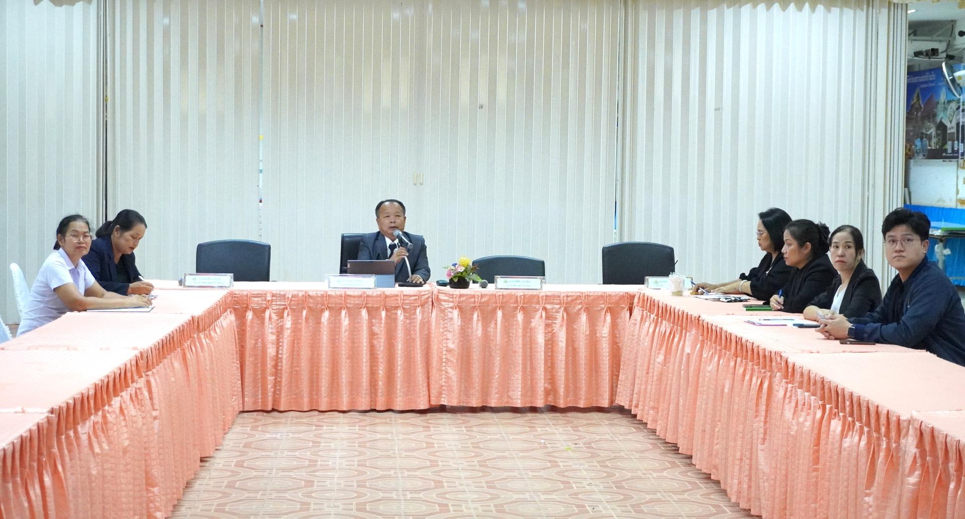 สพป.อุดรธานี เขต 3 จัดการประชุมเตรียมการรับเสด็จ ฯ สมเด็จพระกนิษฐาธิราชเจ้า กรมสมเด็จพระเทพรัตนราชสุดา ฯ สยามบรมราชกุมารี ในโอกาสเสด็จพระราชดำเนินมาทรงเยี่ยมโรงเรียนบ้านค้อดอนแคน ผ่านระบบออนไ