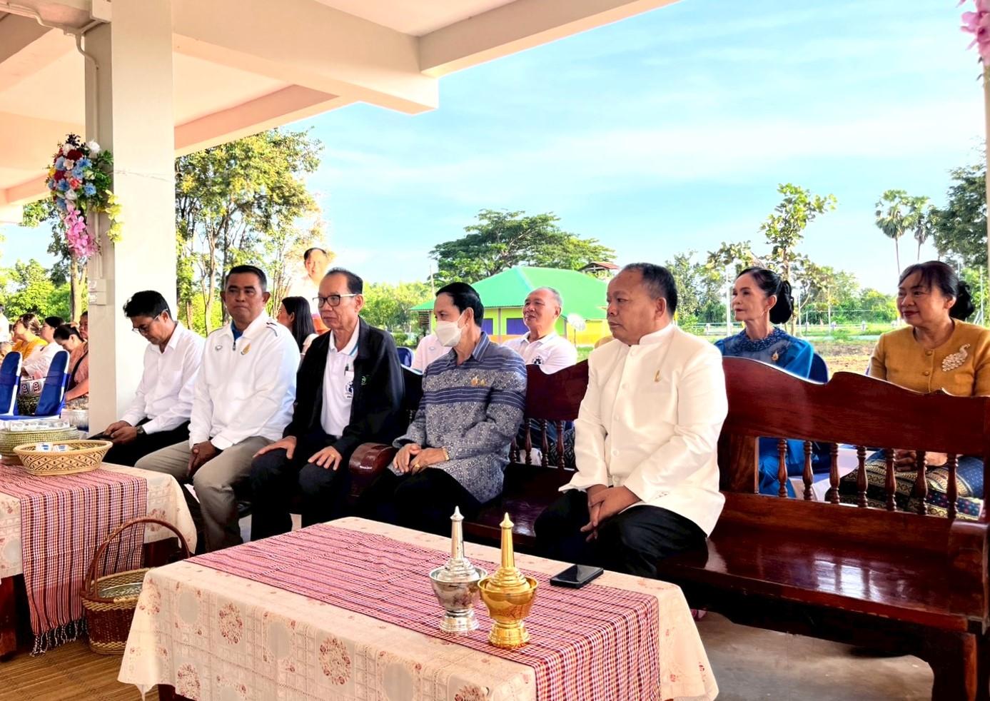 ผอ.สพป.อุดรธานี เขต 3 เข้าร่วมพิธีทำบุญขึ้นอาคารเรียนหลังใหม่ (อาคารทองกวาว) โรงเรียนอนุบาลทุ่งฝน อำเภอทุ่งฝน จังหวัดอุดรธานี