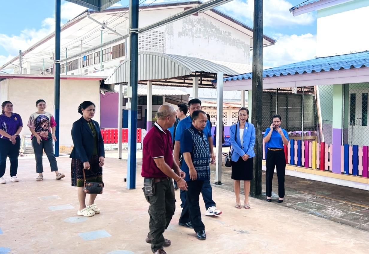 ผอ.สพป.อุดรธานี เขต 3 ลงพื้นที่โรงเรียนบ้านค้อดอนแคน ติดตามความก้าวหน้าการเตรียมความพร้อมรับเสด็จ ฯ สมเด็จพระกนิษฐาธิราชเจ้า กรมสมเด็จพระเทพรัตนราชสุดา ฯ สยามบรมราชกุมารี